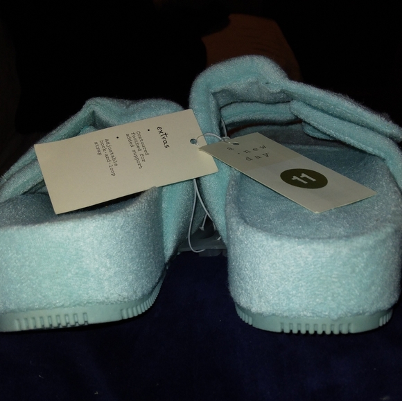 a•new day Shoes/sandals/slippers Sz 11 NWT. - Picture 8 of 12
